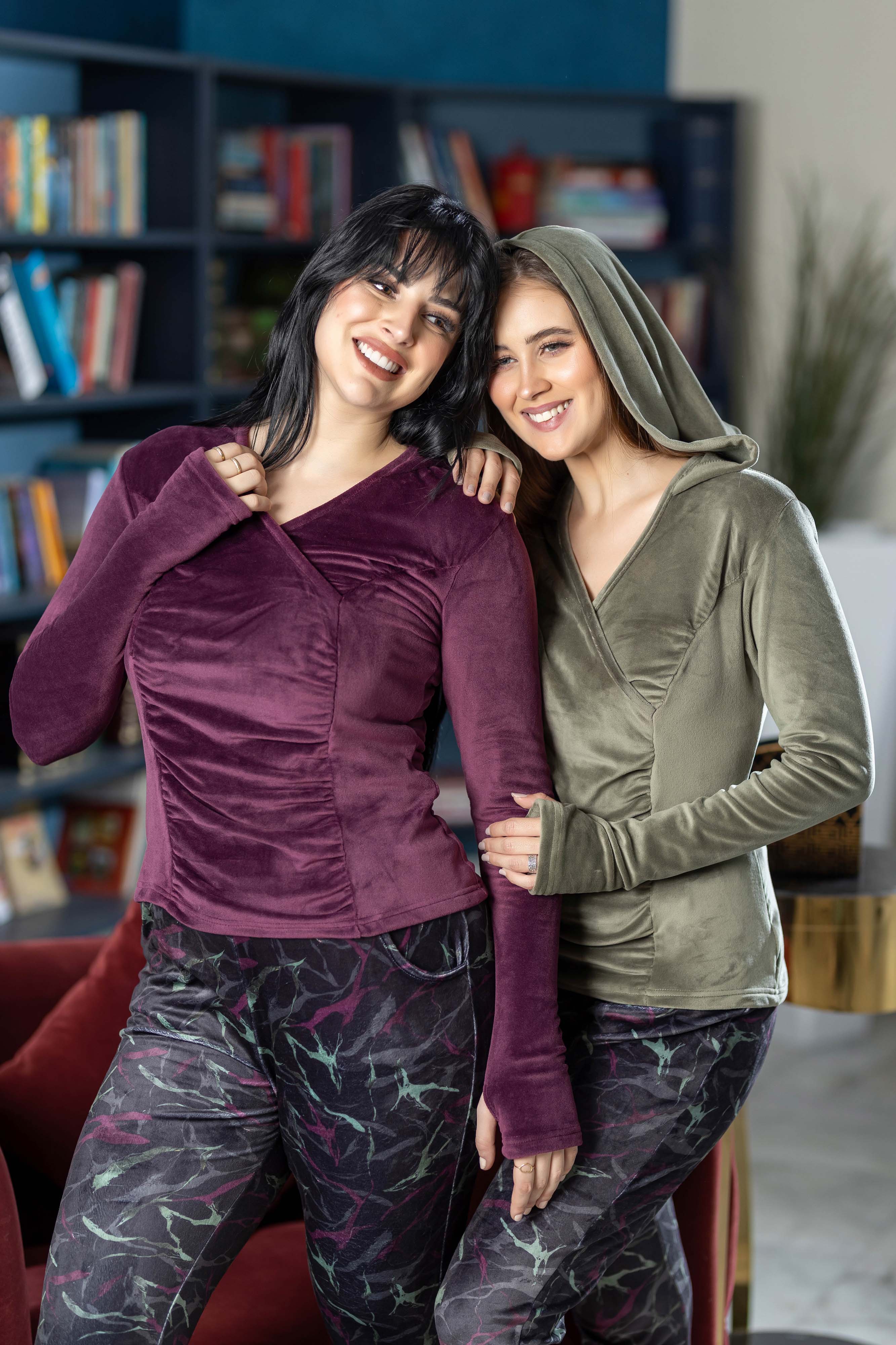 بيجامة مخملية قطعتين